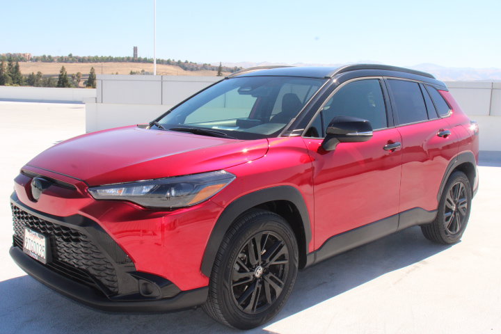 Used 2025 Toyota Corolla Cross AWD Hybrid w/ Moonroof Package image 6