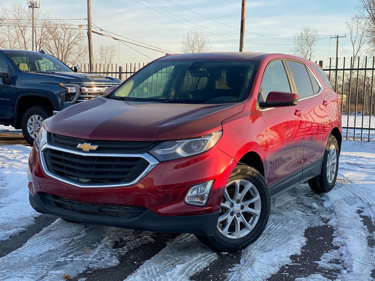 Used 2021 Chevrolet Equinox LT image 2