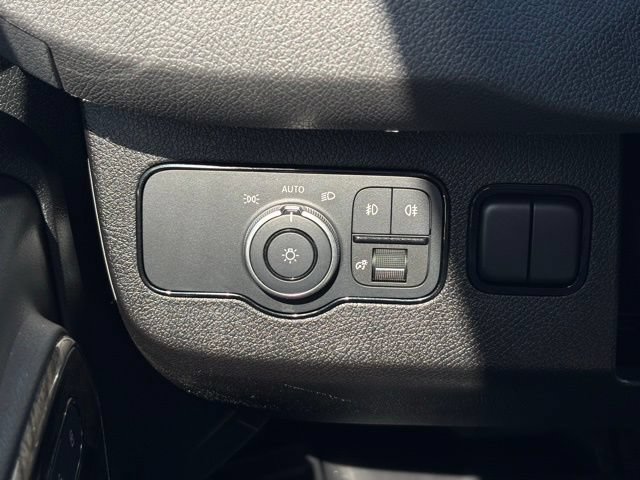 Used 2023 Mercedes-Benz Sprinter 3500 w/ Parking Package image 39