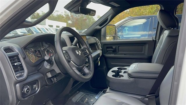 New 2026 RAM 5500 Tradesman image 32