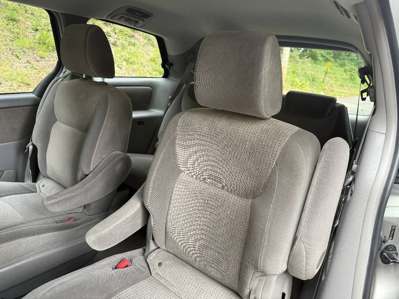 Used 2010 Toyota Sienna LE FWD image 15