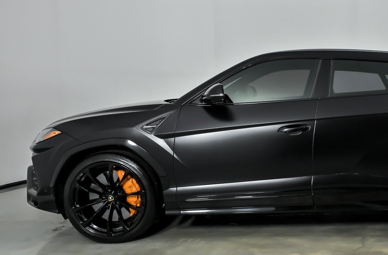 Used 2022 Lamborghini Urus AWD/4WD image 6