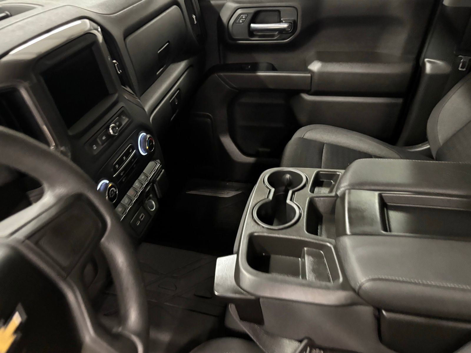 Used 2023 Chevrolet Silverado 1500 Custom w/ LPO, Dark Essentials Package RWD image 17