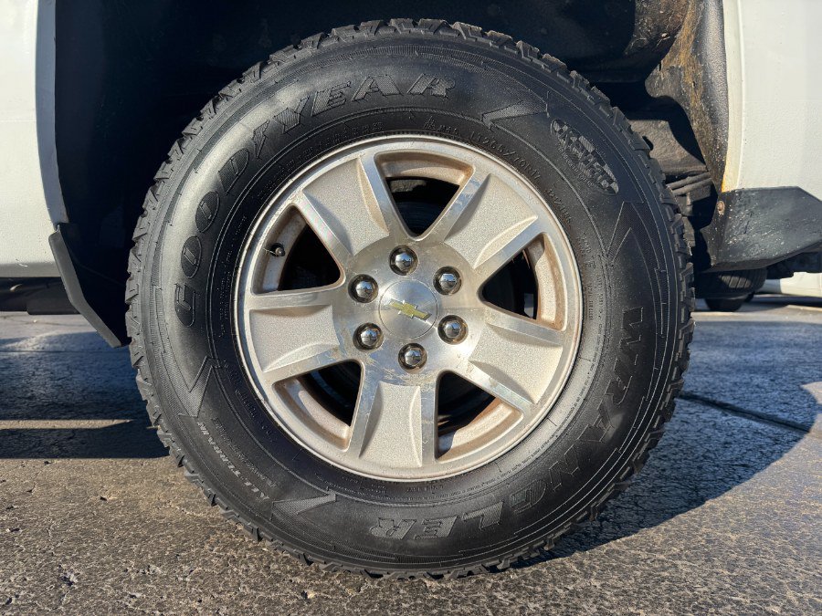Used 2018 Chevrolet Silverado 1500 LS w/ Trailering Package AWD/4WD image 13