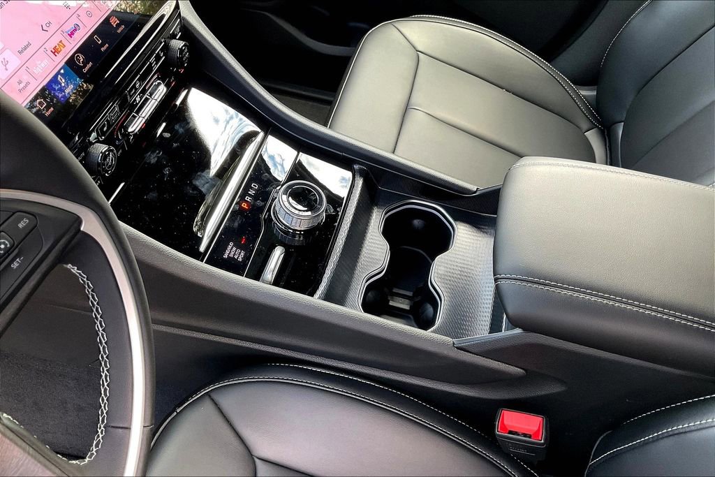 New 2025 Jeep Grand Cherokee Limited w/ Black Appearance Package image 8