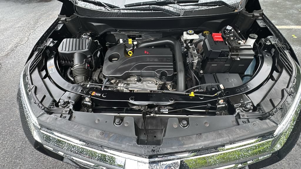 Used 2025 Chevrolet Equinox LT AWD/4WD image 38