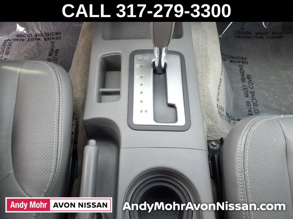 Used 2013 Nissan Frontier SL w/ Moonroof Pkg AWD/4WD image 28