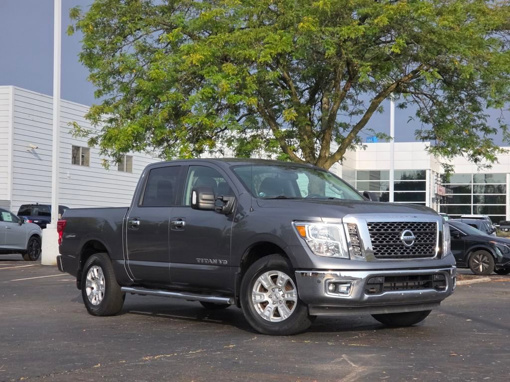Used 2018 Nissan Titan SV w/ SV Convenience Package