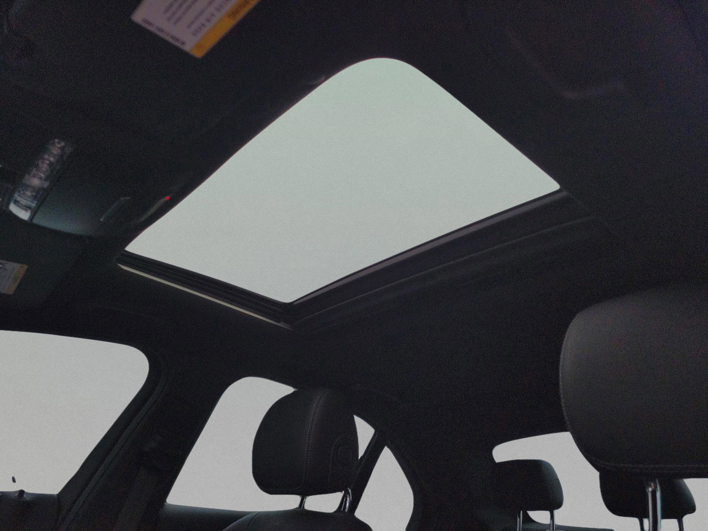 Used 2021 Mercedes-Benz C 300 Sedan image 23