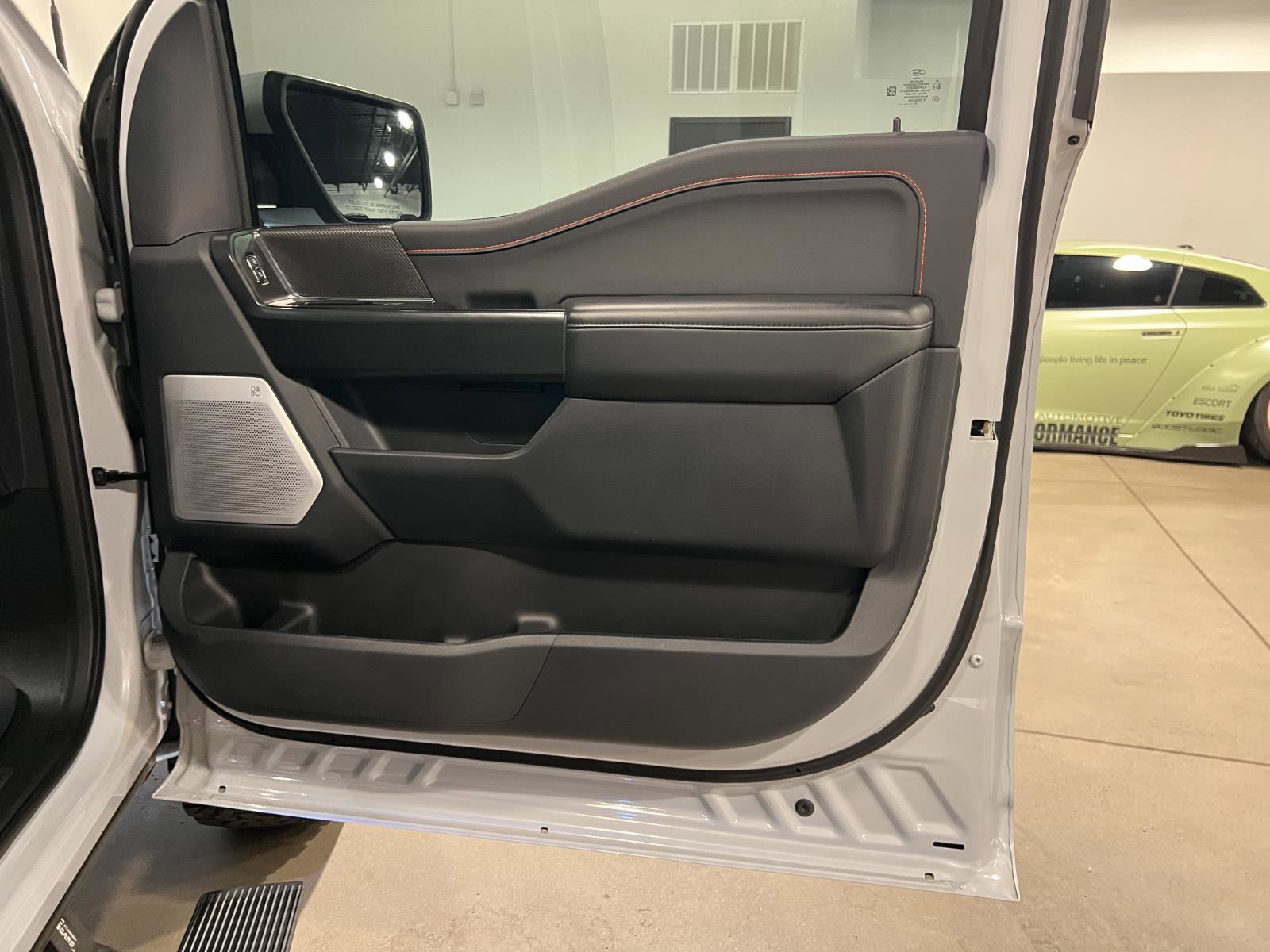 Used 2025 Ford F150 Raptor AWD/4WD image 39