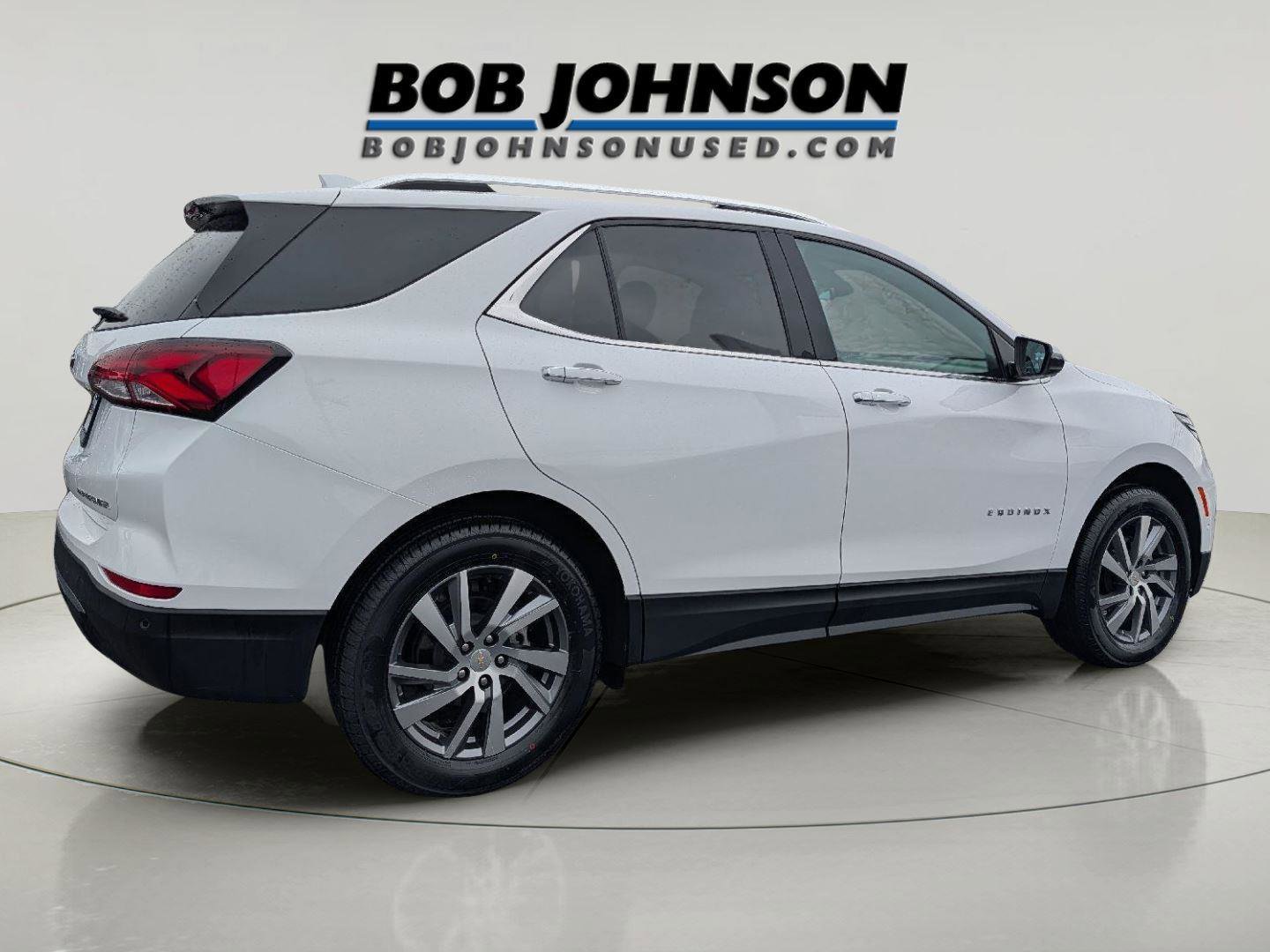 Used 2023 Chevrolet Equinox Premier image 2