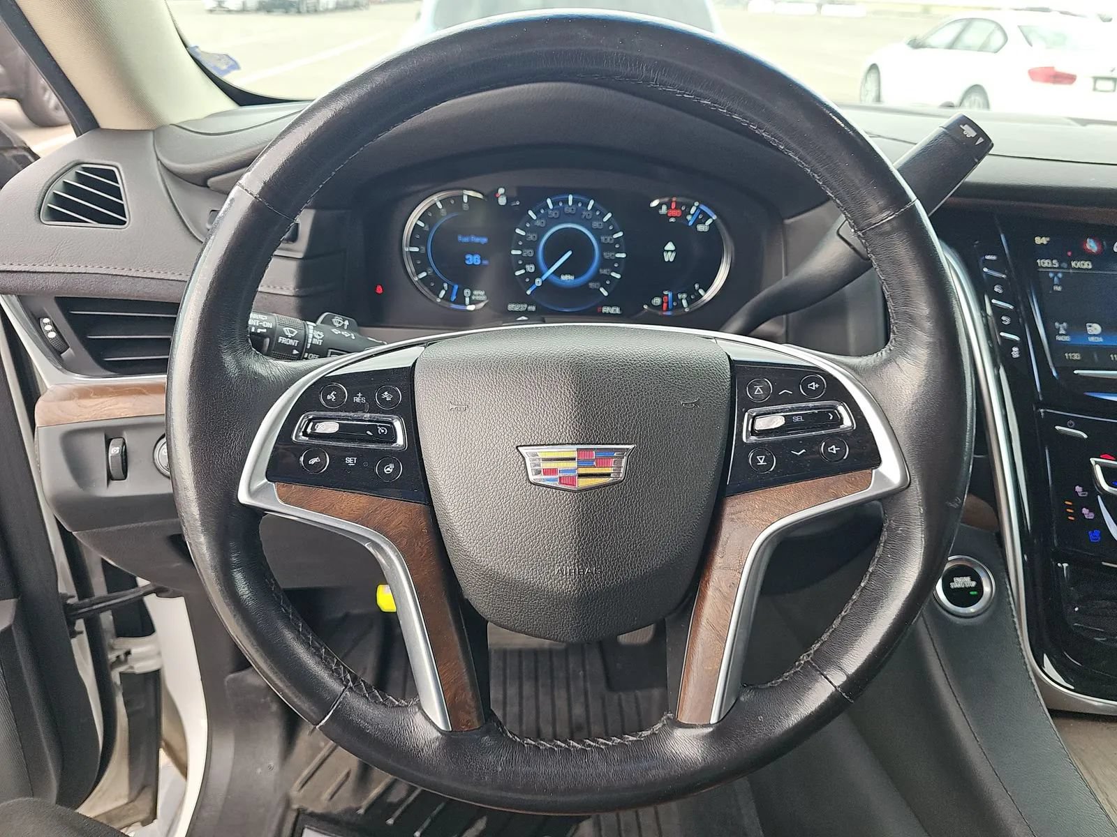 Used 2019 Cadillac Escalade Premium Luxury AWD/4WD image 9