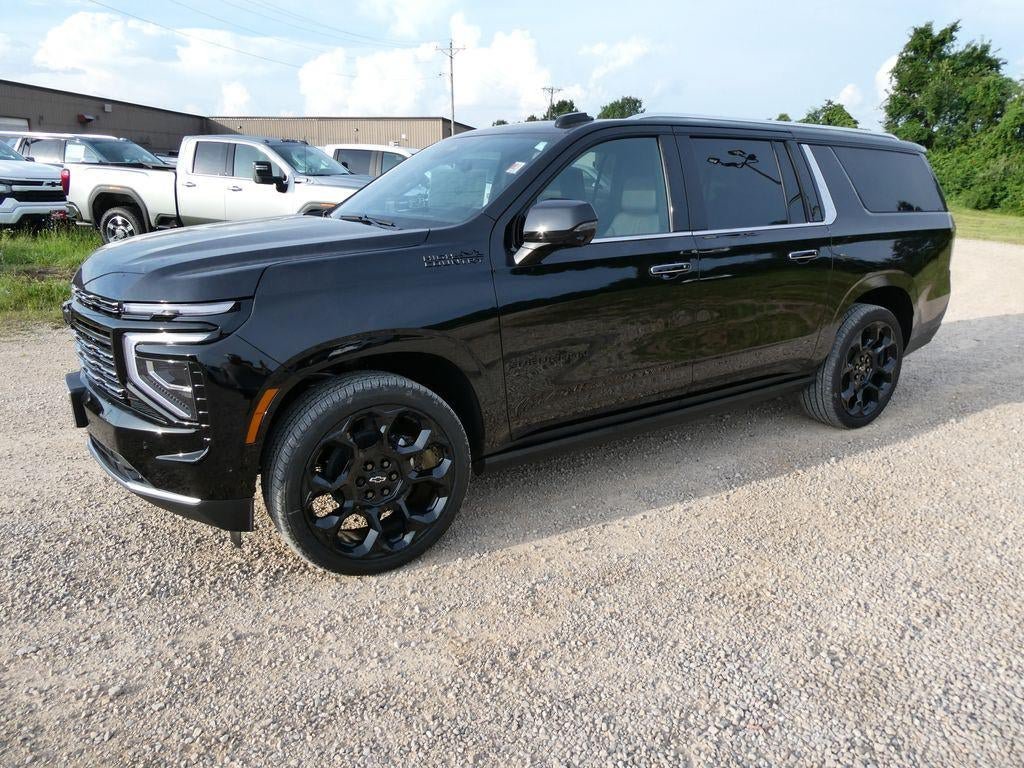 New 2026 Chevrolet Suburban High Country AWD/4WD image 7