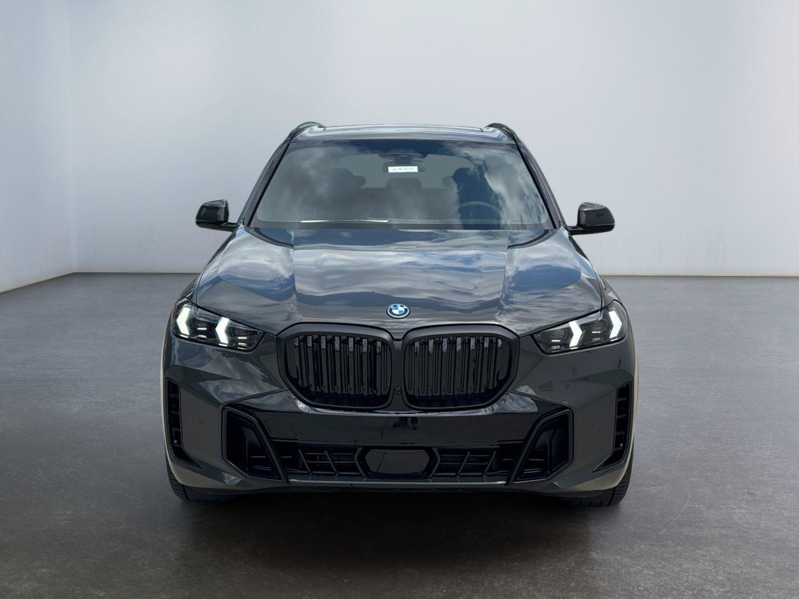 New 2026 BMW X5 xDrive50e w/ M Sport Package AWD/4WD image 8