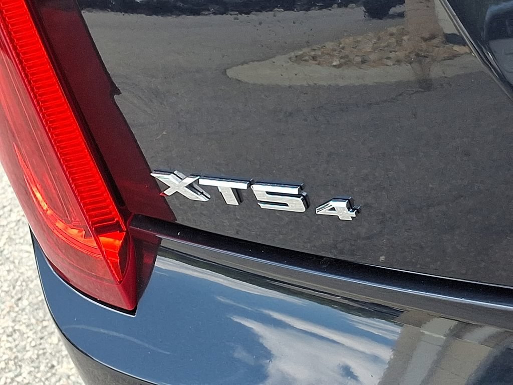 Used 2013 Cadillac XTS Premium AWD/4WD image 32