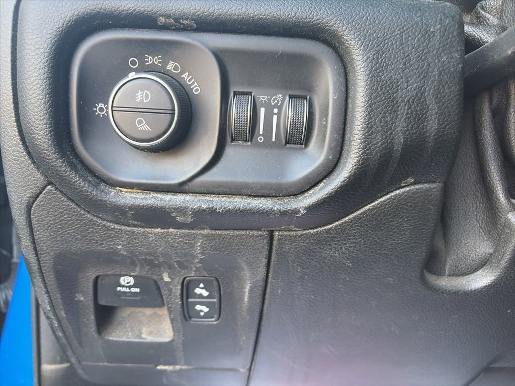 Used 2021 RAM 1500 Laramie w/ Sport Appearance Package image 10