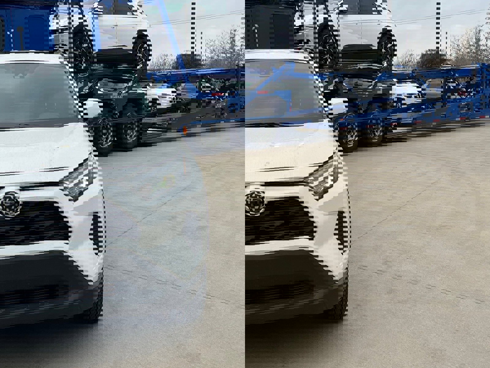 Used 2025 Toyota RAV4 XLE image 3