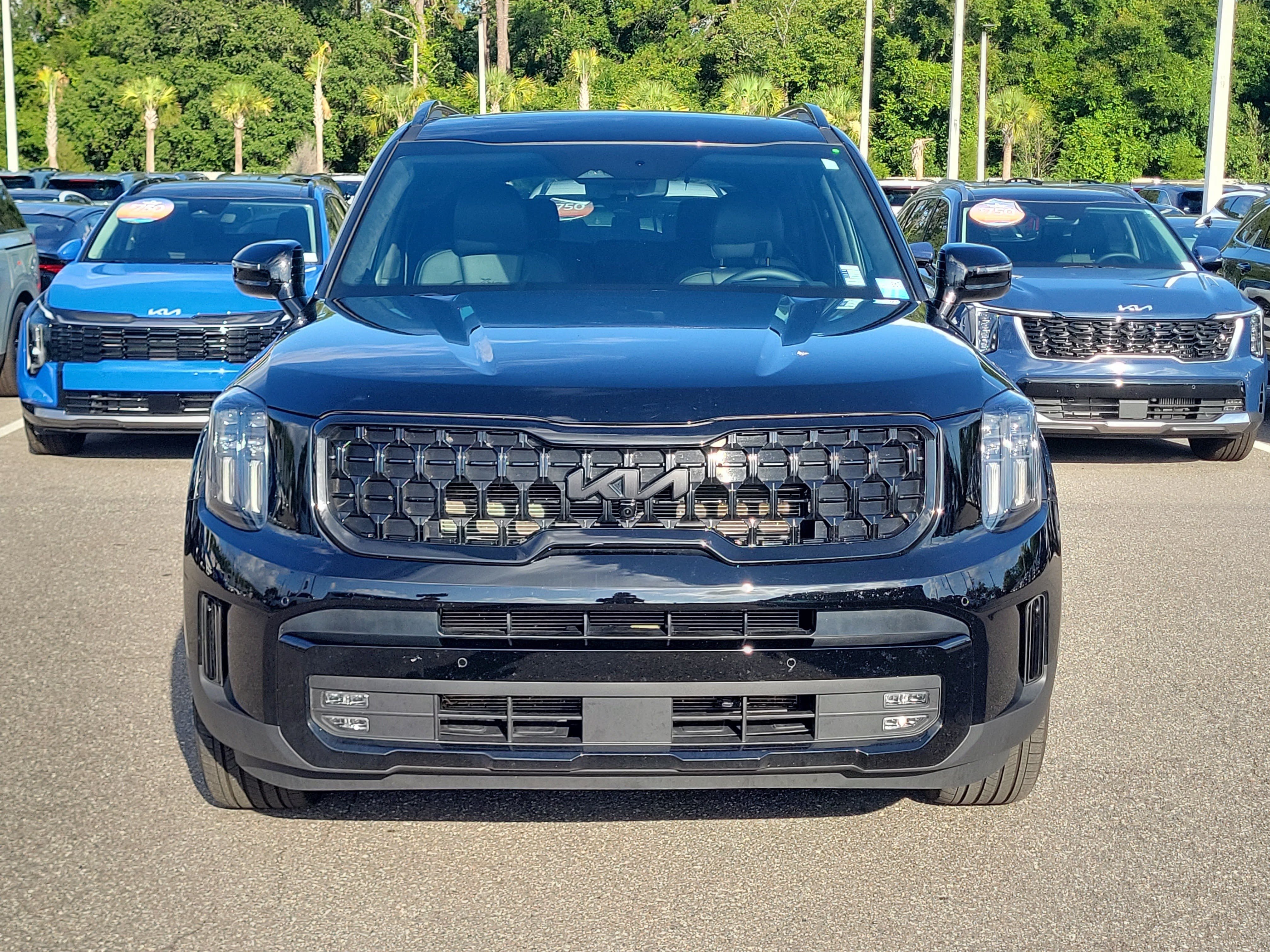 Certified 2025 Kia Telluride SX Prestige X-Line AWD/4WD image 2