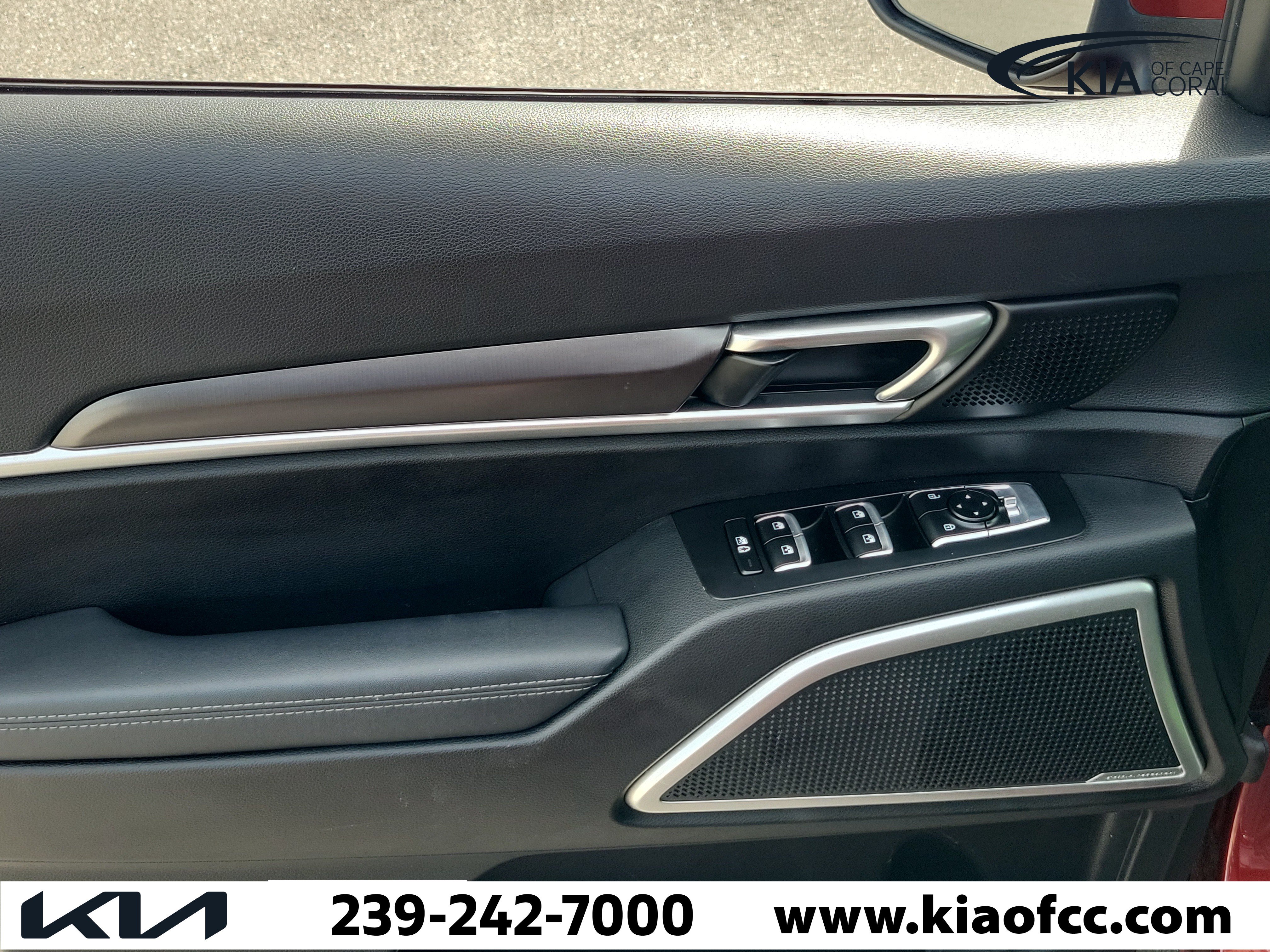 Certified 2023 Kia Telluride S w/ S Sunroof Package AWD/4WD image 23