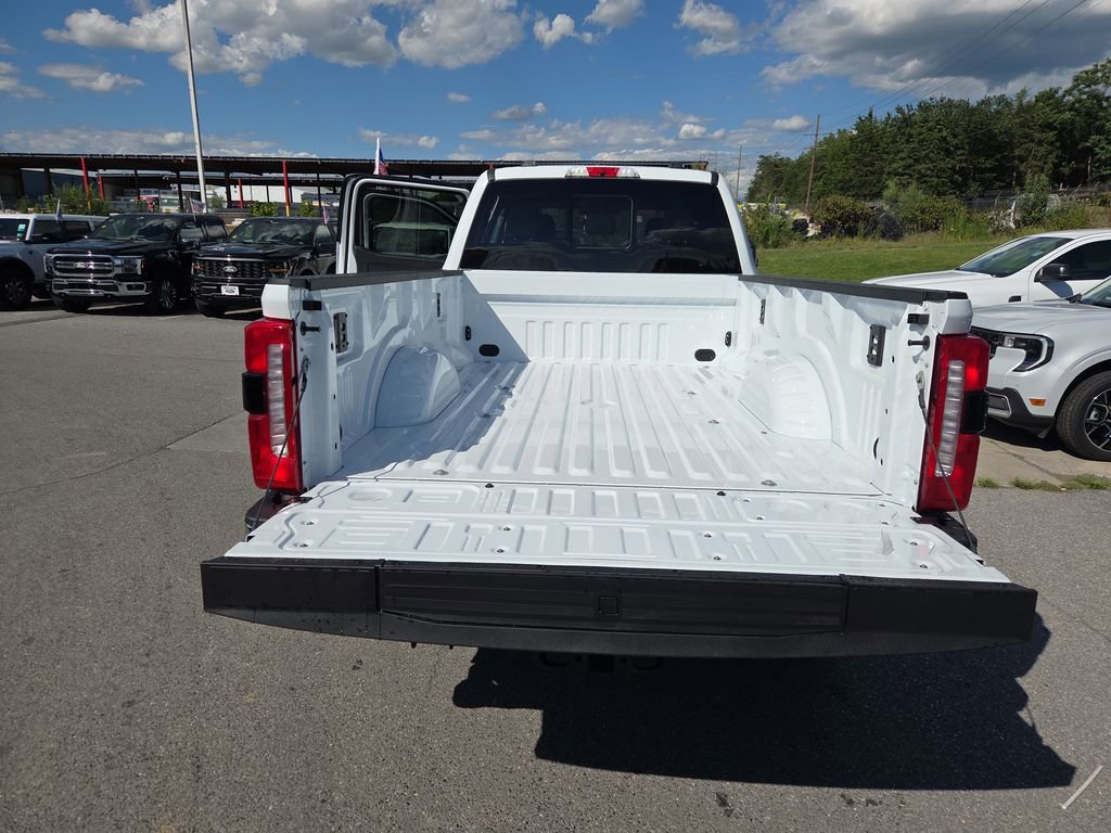 New 2026 Ford F350 XLT image 25