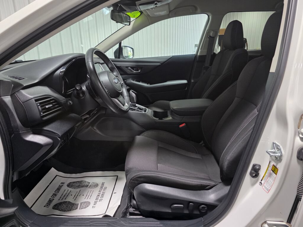 Used 2023 Subaru Outback Premium AWD/4WD image 9