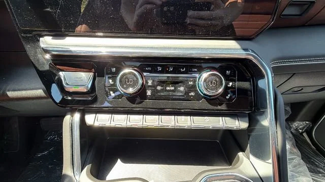 New 2026 GMC Sierra 2500 Denali Ultimate AWD/4WD image 24