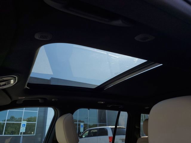 New 2025 Jeep Grand Cherokee Limited w/ Luxury Tech Group II image 14