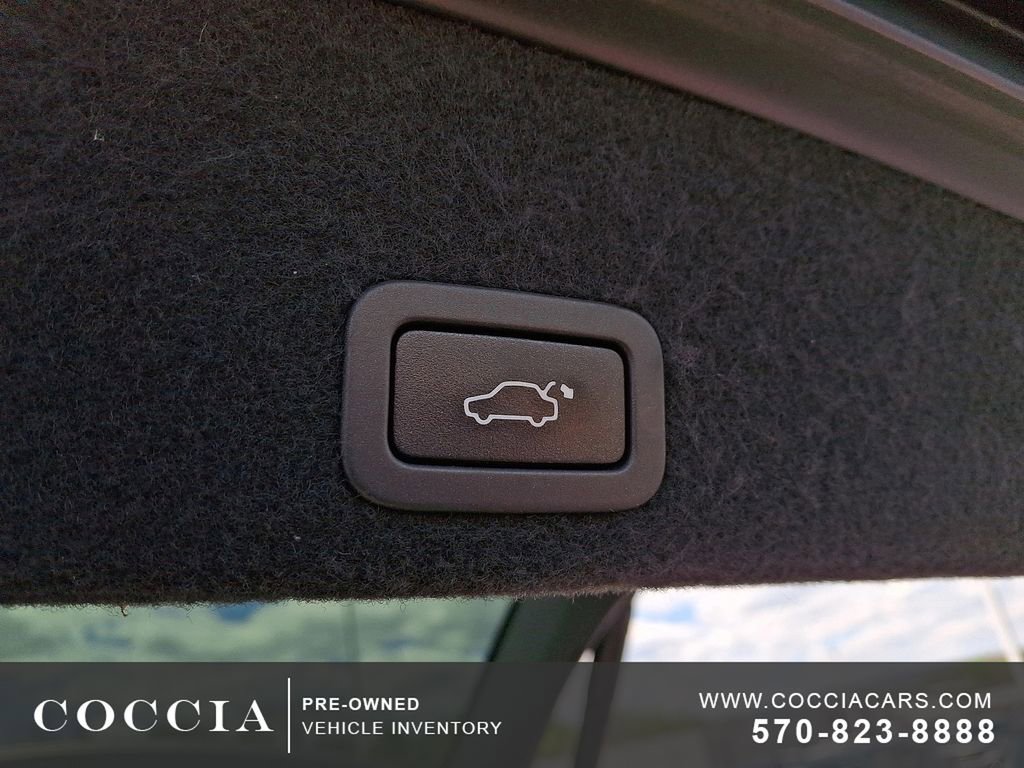 Used 2016 Volvo XC60 T6 Platinum w/ Climate Package AWD/4WD image 29