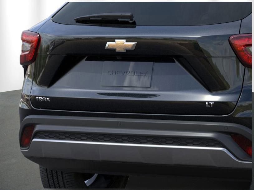 New 2026 Chevrolet Trax LT w/ Driver Confidence Package FWD image 17