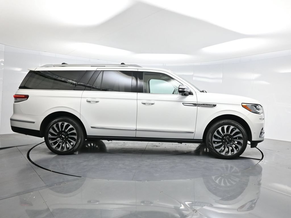 Used 2023 Lincoln Navigator L Black Label AWD/4WD image 52
