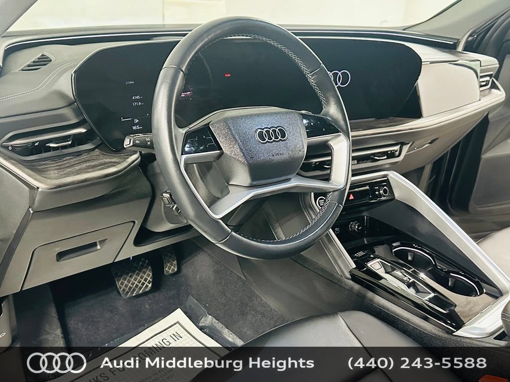 Used 2025 Audi Q5 Premium AWD/4WD image 11