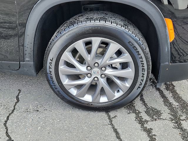 Certified 2025 Buick Enclave Preferred FWD image 8