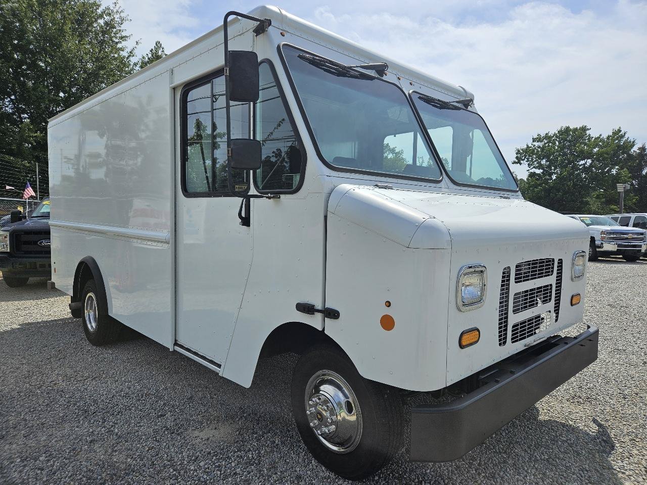 Used 2018 Ford E-350 and Econoline 350 Super Duty w/ A/C Prep Package RWD image 7