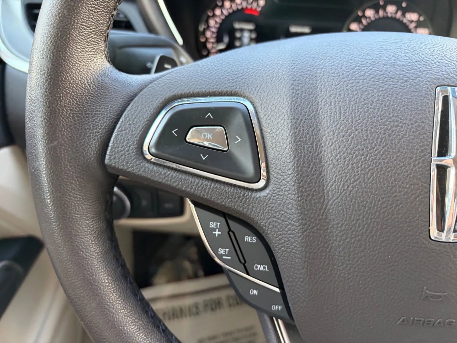 Used 2018 Lincoln MKC Premiere image 28