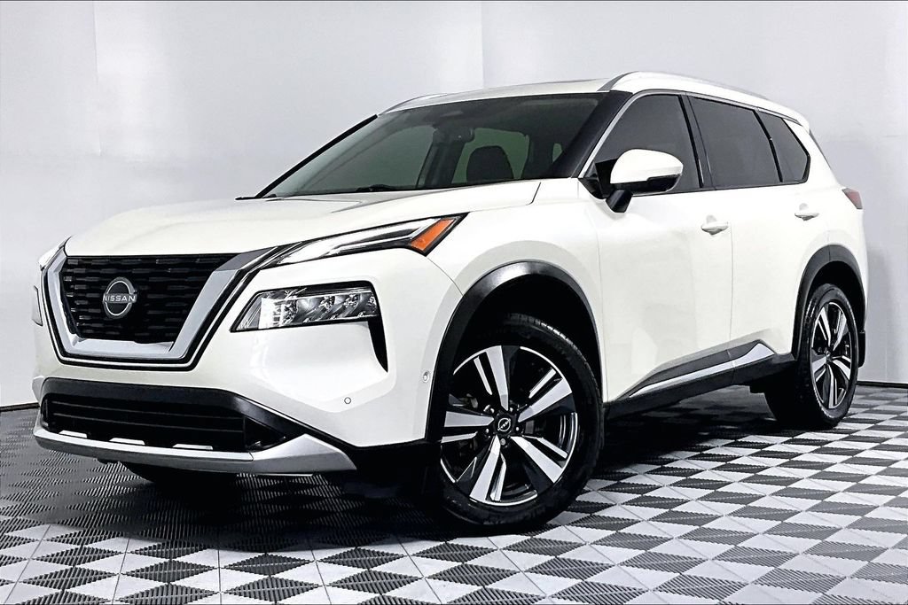 Used 2023 Nissan Rogue Platinum FWD image 2