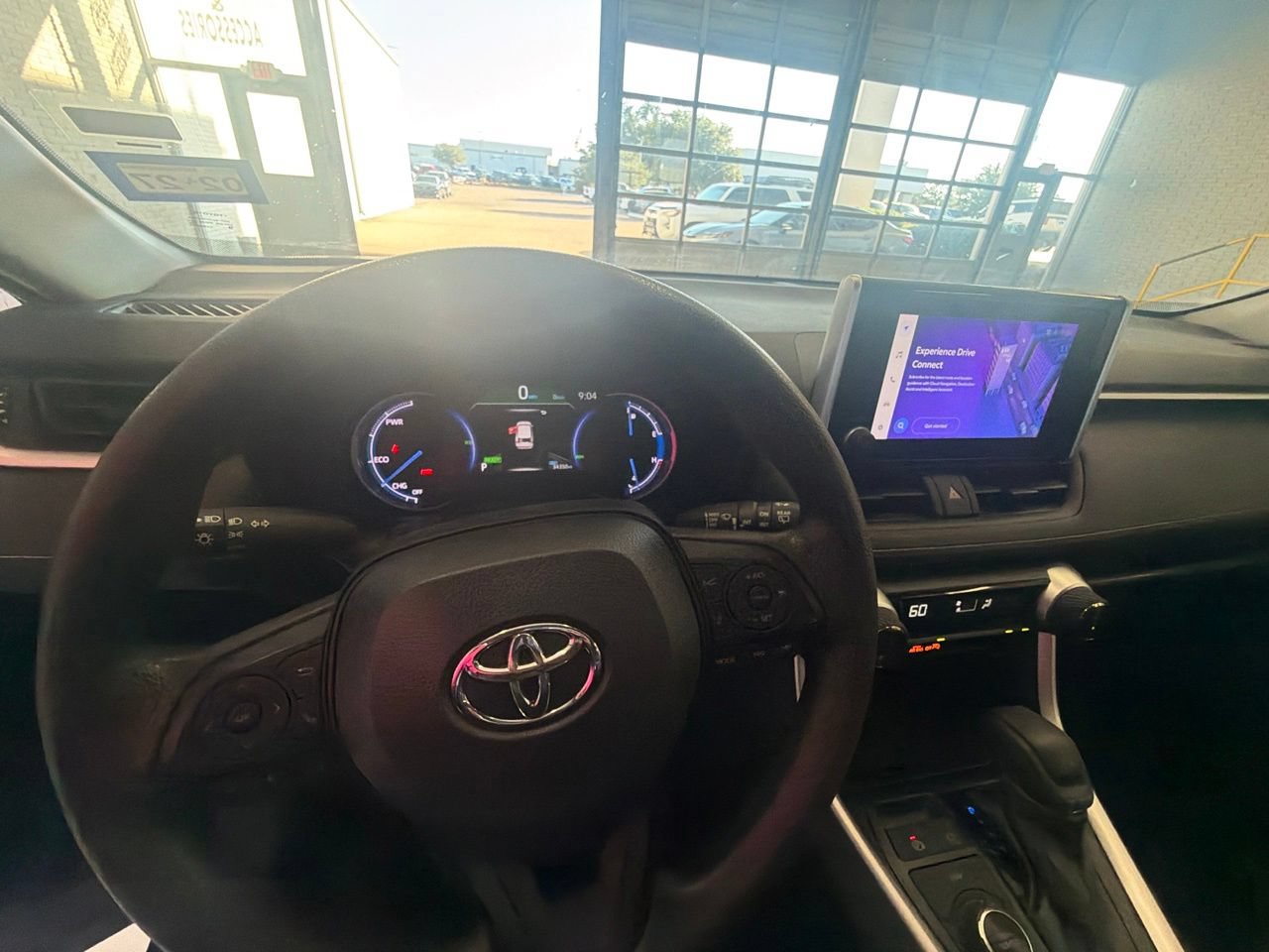 Used 2025 Toyota RAV4 XLE AWD/4WD image 10