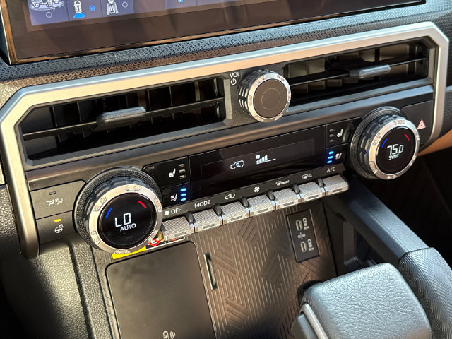 Used 2026 Toyota 4Runner Limited AWD/4WD image 27