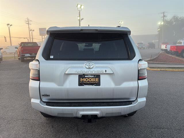 Used 2022 Toyota 4Runner SR5 Premium w/ Moonroof Package RWD image 6