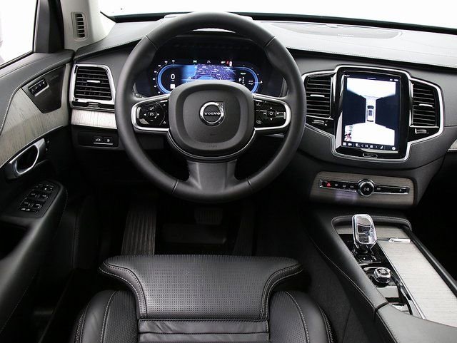 Used 2024 Volvo XC90 T8 Ultimate w/ Protection Package Premier image 16
