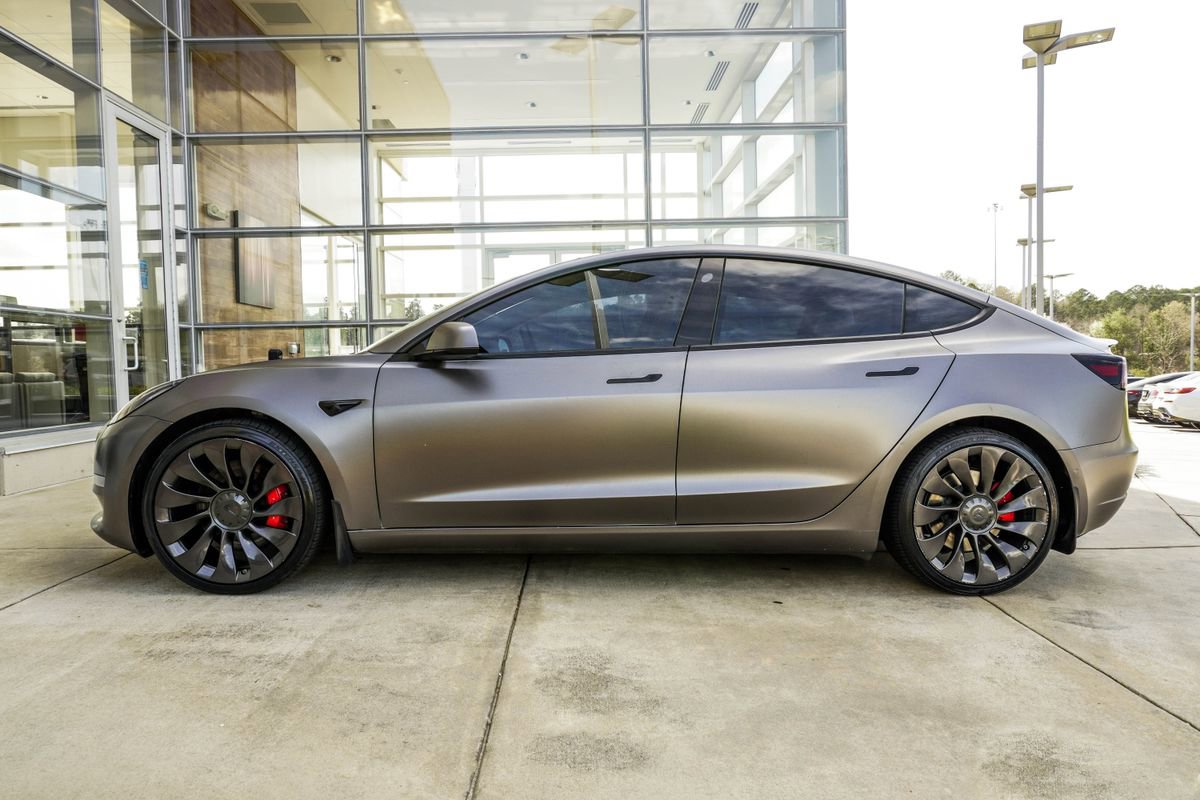 Used 2021 Tesla Model 3 Performance image 9