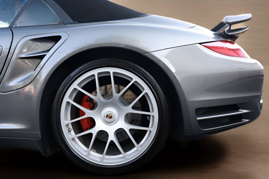 Used 2010 Porsche 911 Turbo AWD/4WD image 7