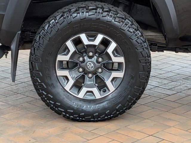 Used 2023 Toyota Tacoma TRD Off-Road w/ TRD Premium Off Road Package AWD/4WD image 12