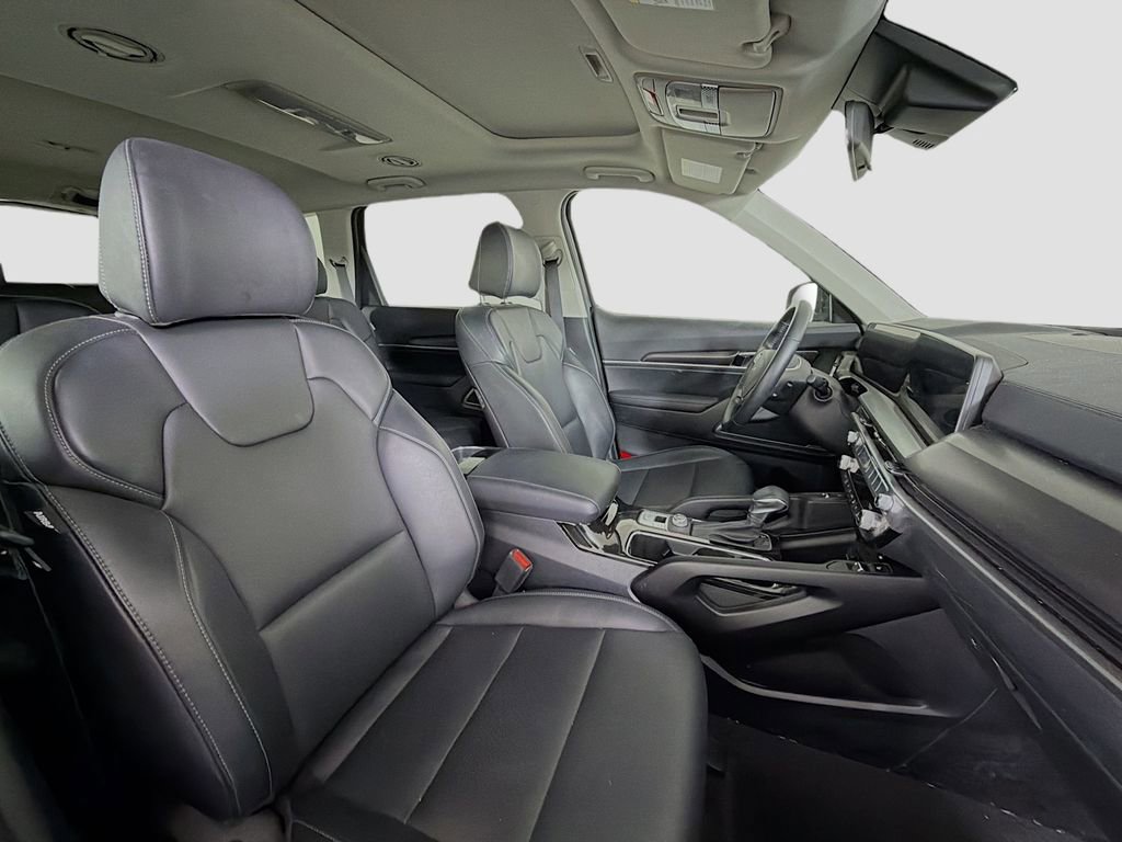 Used 2025 Kia Telluride S image 34