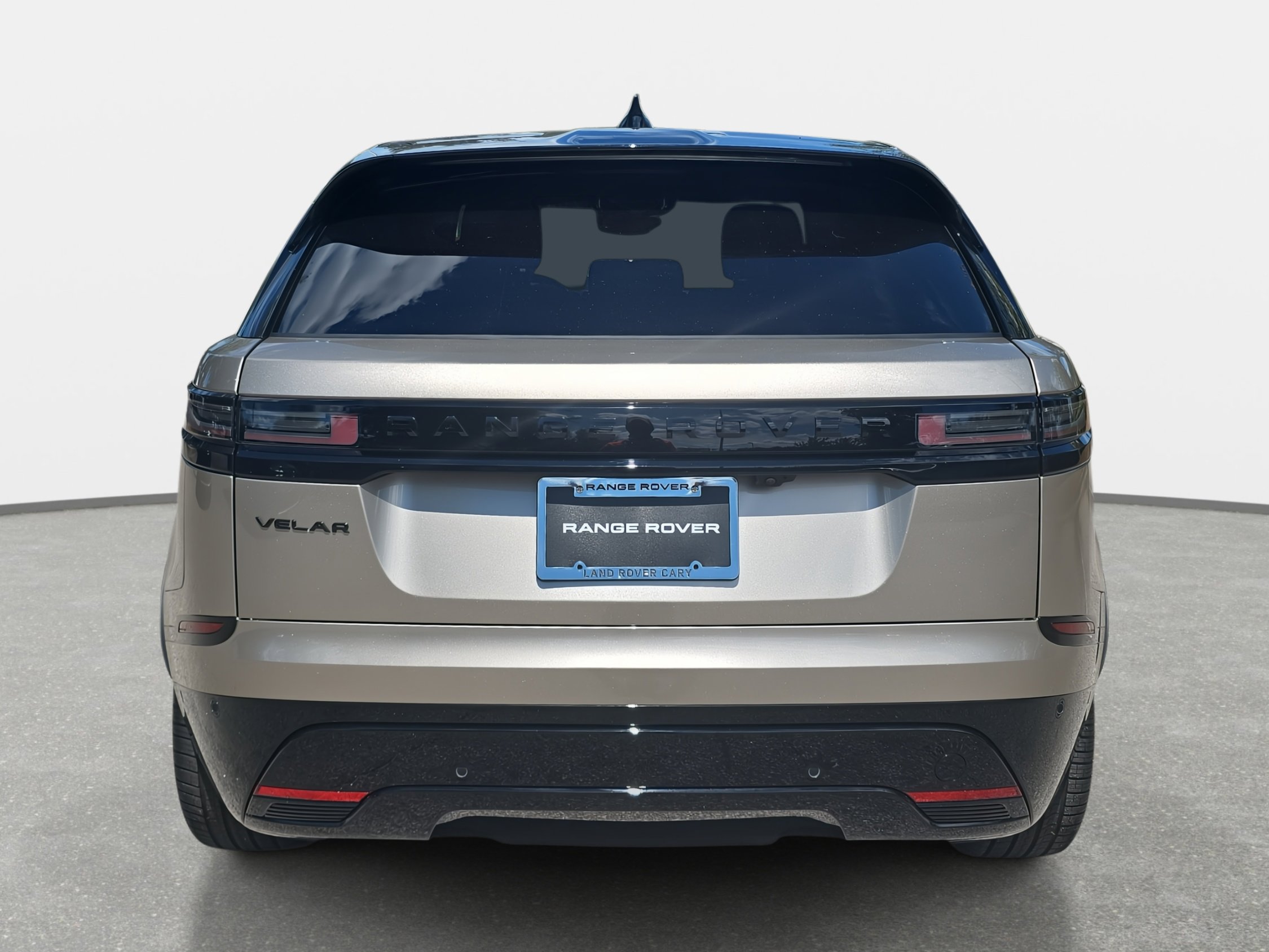New 2026 Land Rover Range Rover Velar Dynamic SE image 6
