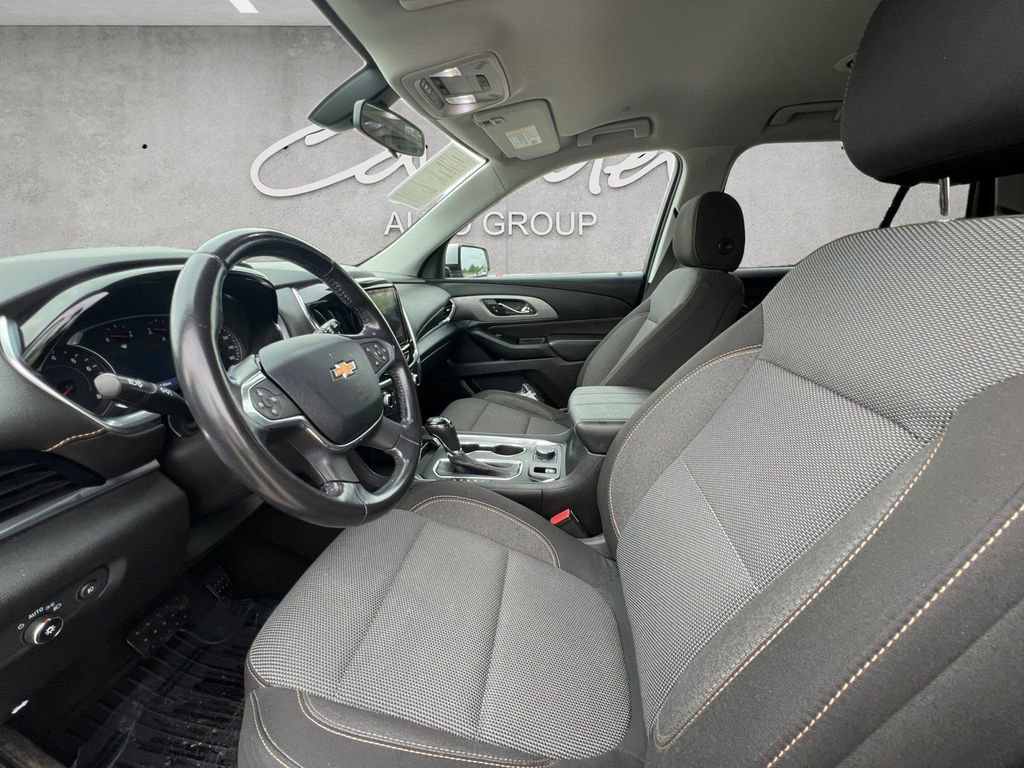 Used 2020 Chevrolet Traverse LT FWD image 19