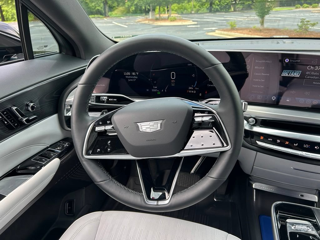 Used 2025 Cadillac Lyriq Luxury RWD image 25