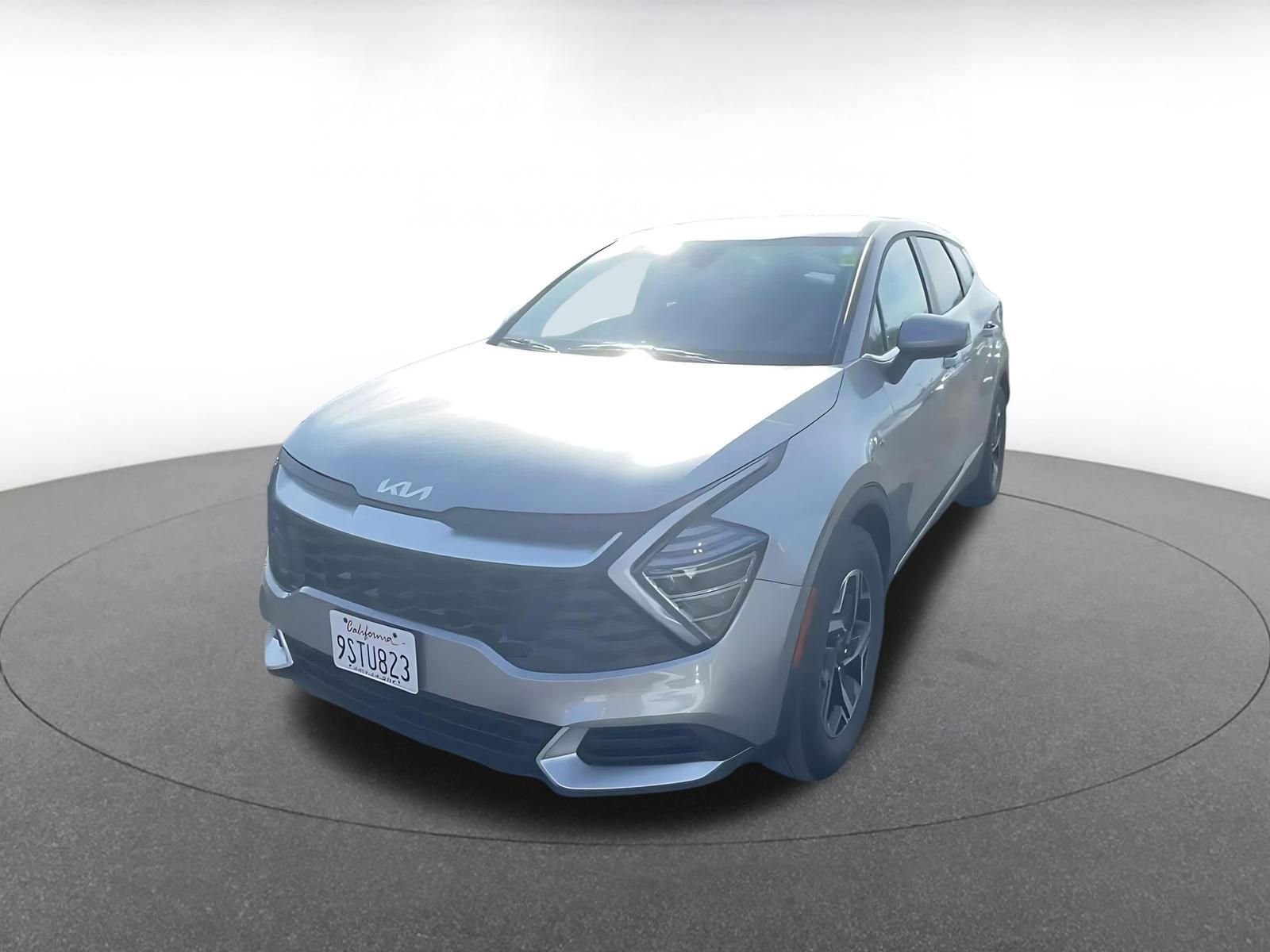 Used 2025 Kia Sportage LX image 7