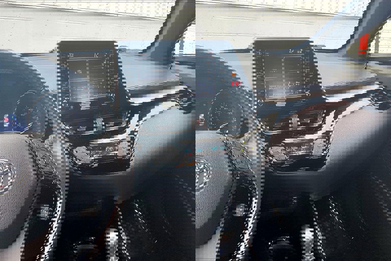 Used 2022 Toyota C-HR Nightshade image 7