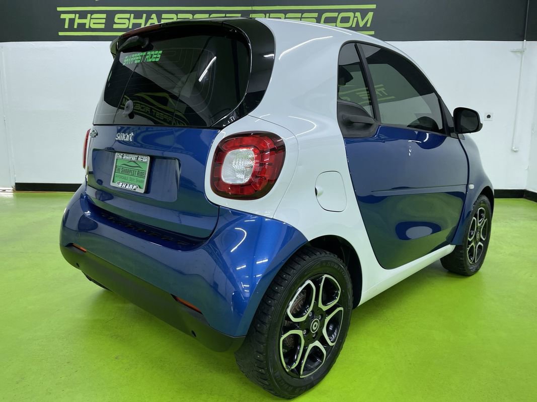 Used 2016 smart fortwo passion image 10