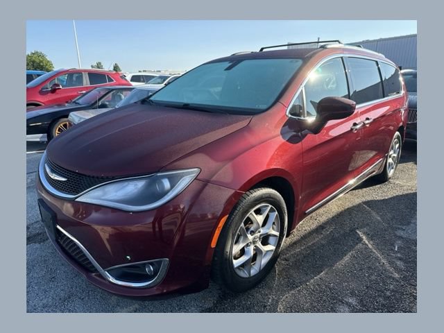 Used 2019 Chrysler Pacifica Touring-L Plus w/ Tire & Wheel Group FWD image 1
